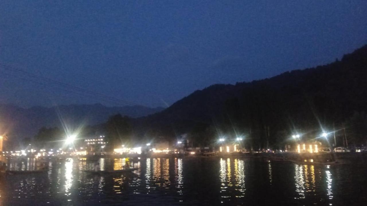 SrīnagarIsland公寓 外观 照片